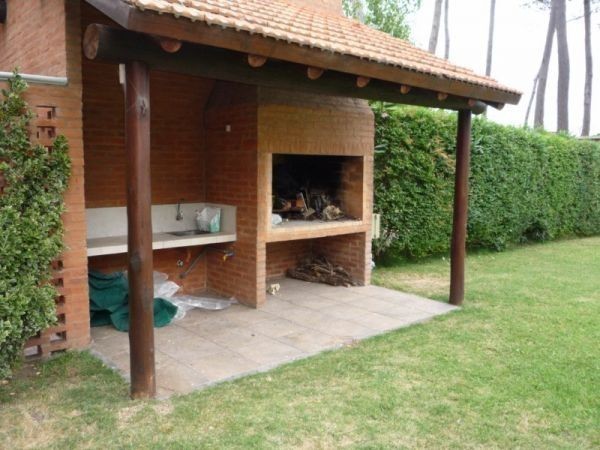 Hermosa casa para alquilar a tres cuadras del mar en Pinares.